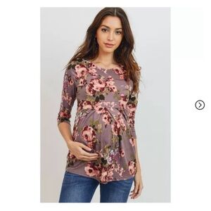 Hello Miz Women's Round Neck 3/4 Sleeve
Front Pleat Maternity Top - Size Medium